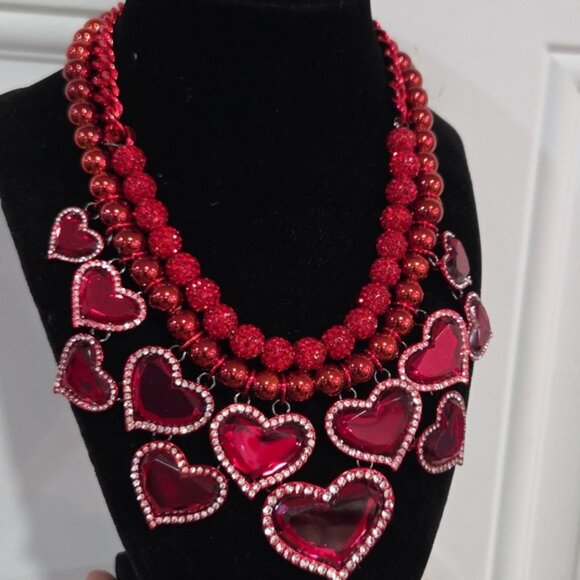 ❤️🔹️Betsey Johnson🔹️ Love Spell Red Heart Statement layered Bib 16" Necklace - Picture 2 of 4
